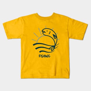 fish and the sun fishing Kids T-Shirt